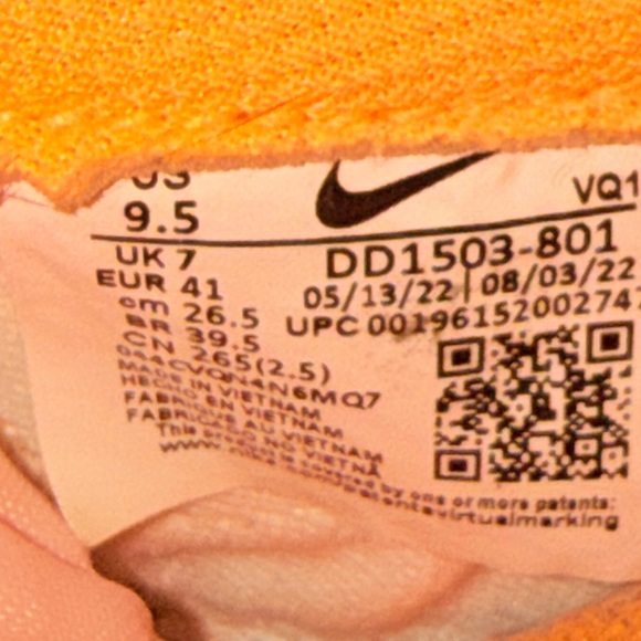 NIKE DUNK LOW PEACH 🍑 CREAM LEATHER - Picture 7 of 9